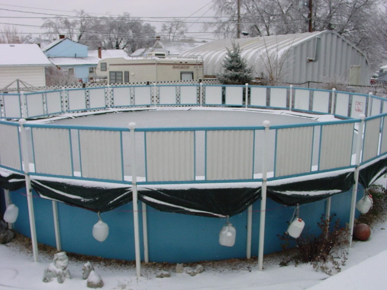 swimming pool, above ground pool