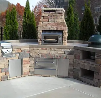 Grills & Outdoor
Kitchens